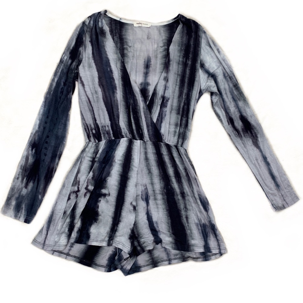 VICI surplice v neck tie dye long sleeve romper
